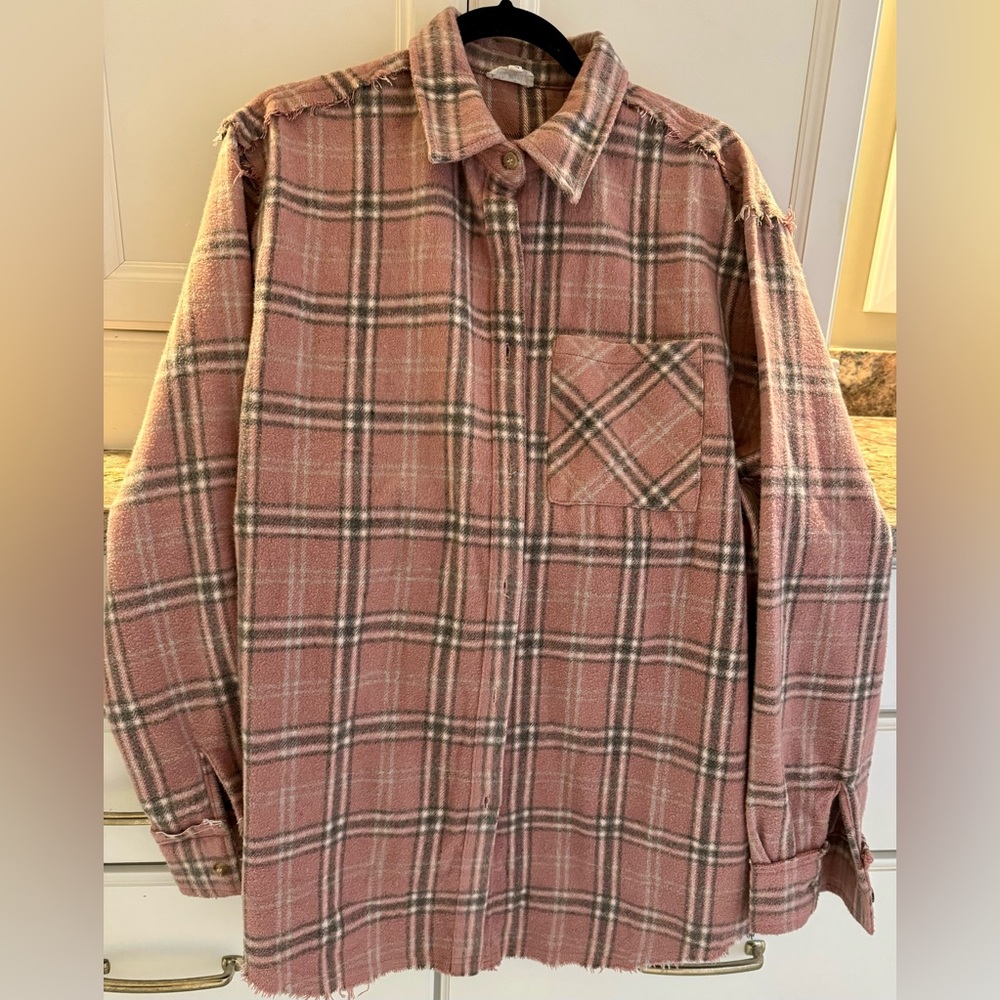 Women’s L Pink Plaid Shacket